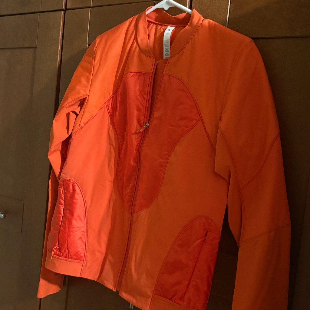 $298 Lululemon Polar Pace Autumn Red Run Jacket Size 6 Nwt